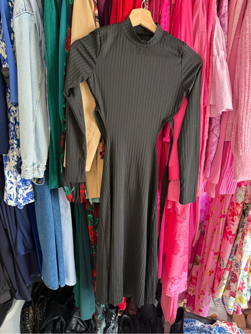 Ribbed Long Sleeve Black Midi Dress